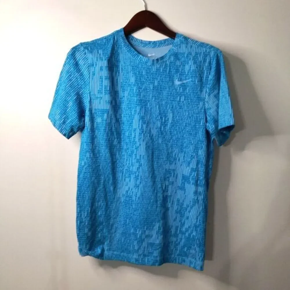 The Nike T-Shirt Swoosh Dri-Fit Blue Unisex SM Short Sleeve Athletic Golf Beach‎